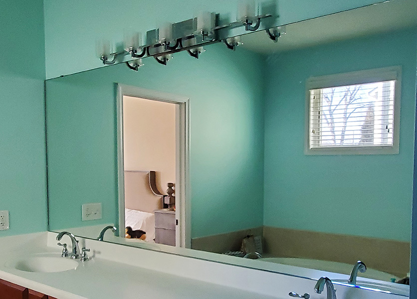 Chicago Glass Custom Bathroom Mirrors