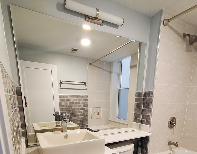 Chicago Glass Custom Bathroom Mirrors