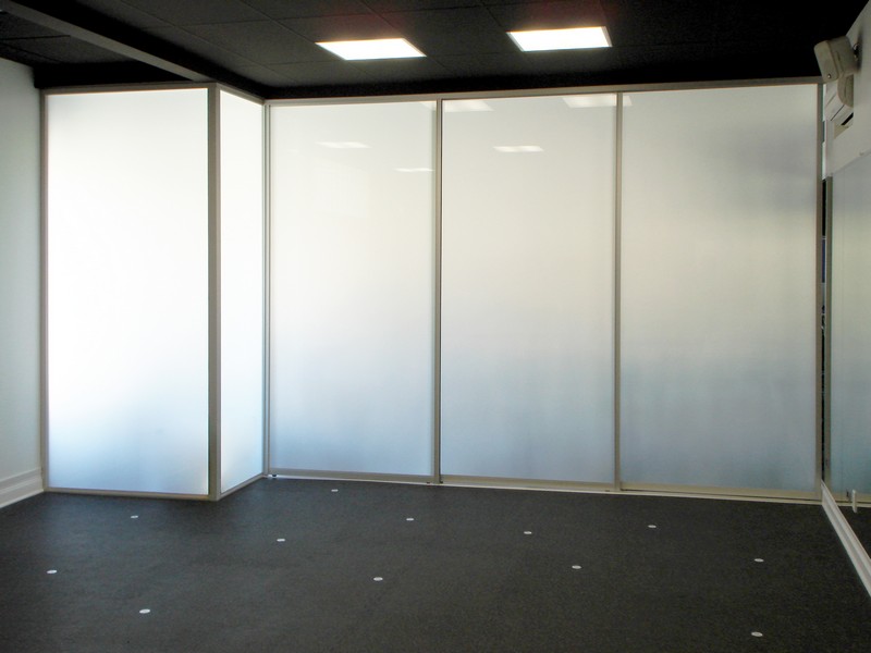 Chicago Fitness Center Glass Shower Doors and Mirrors