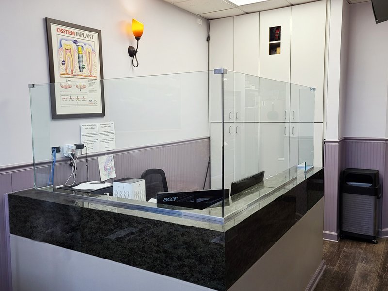 Chicago Hygienic Glass Dividers and Sneeze Guards