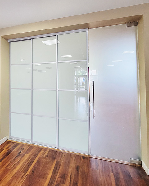 Chicago Glass Raumplus Sliding Barn Doors and Room Dividers