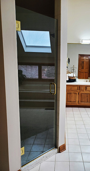 Chicago Glass Single Swing Frameless Shower Doors